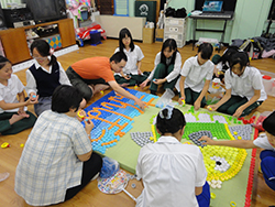 まんぼう　女子高校生ボランティアさんと